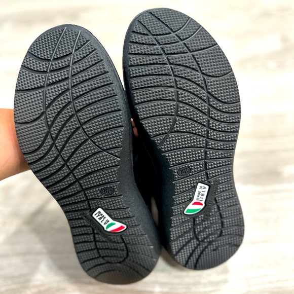 BNIB Kybun Sneakers - Picture 3 of 4